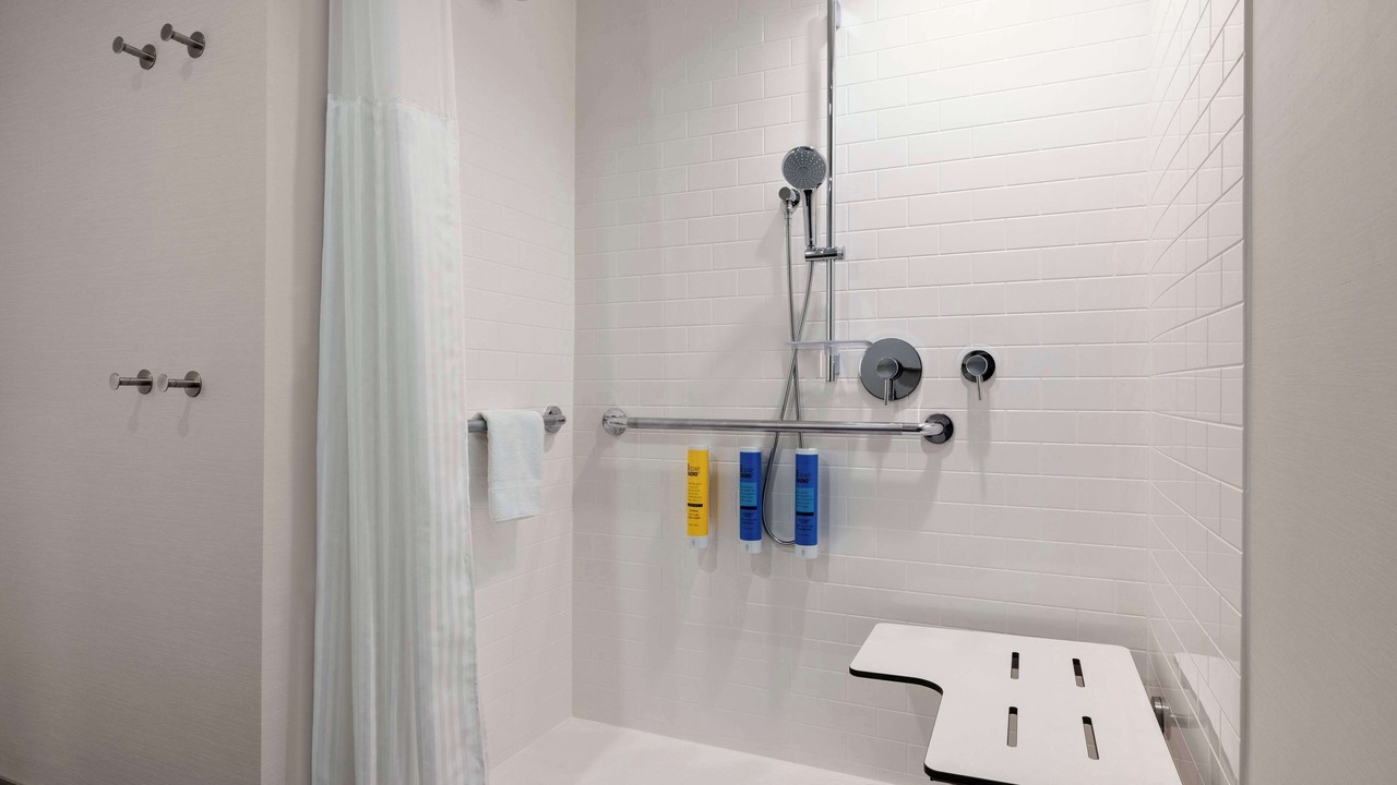Photo of Bathroom in Executive Park