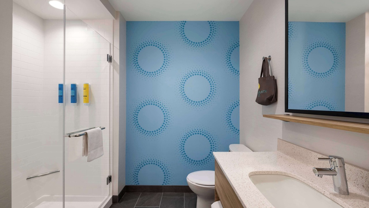 Photo of Bathroom in Executive Park