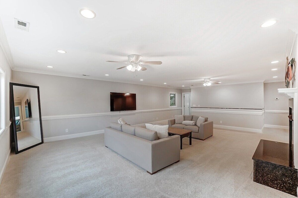 Photo of Livingroom in Wessex Square