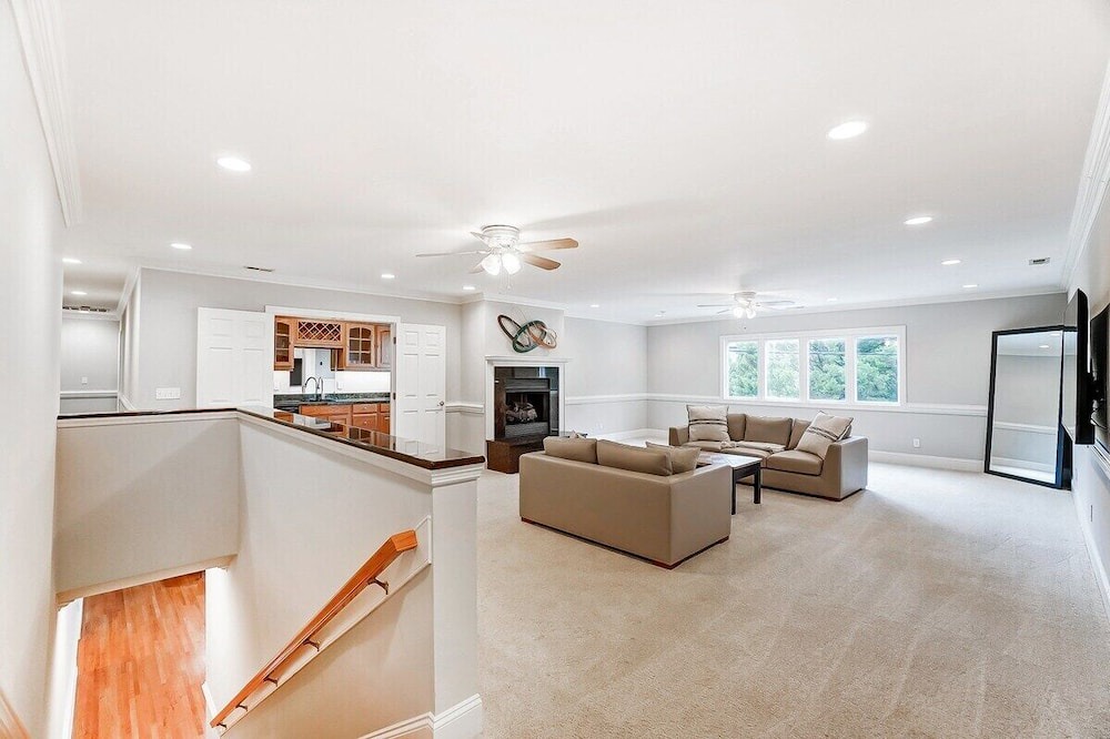 Photo of Livingroom in Wessex Square