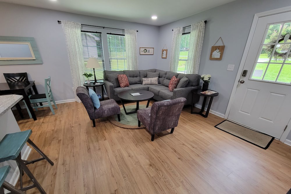 Photo of Livingroom in Waxhaw