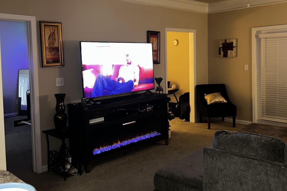 Photo of Livingroom in Brier Creek Country Club