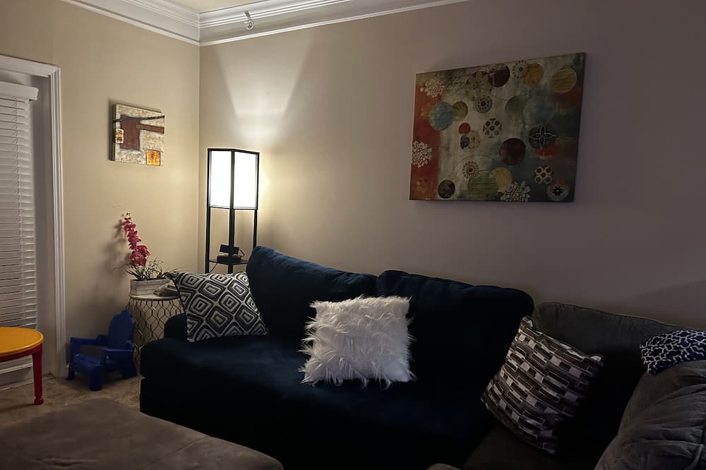 Photo of Livingroom in Brier Creek Country Club