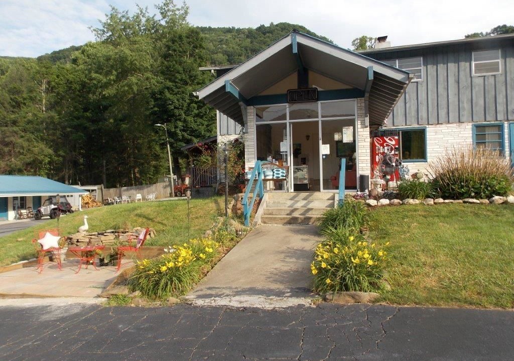 Photo of Others in Maggie Valley