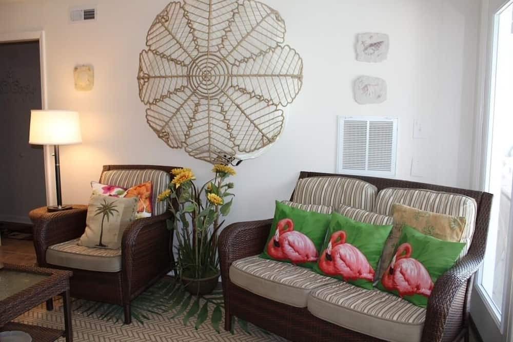 Photo of Livingroom in Holden Beach