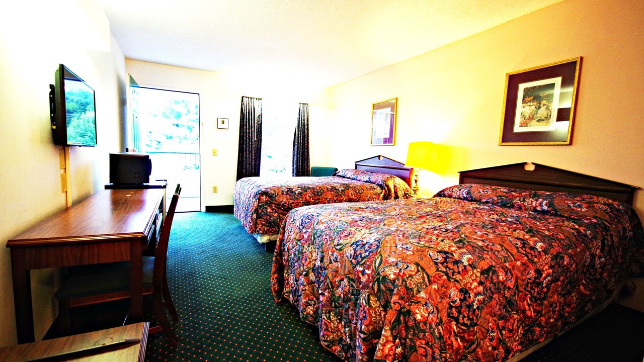 Photo of Bedroom in Lenoir