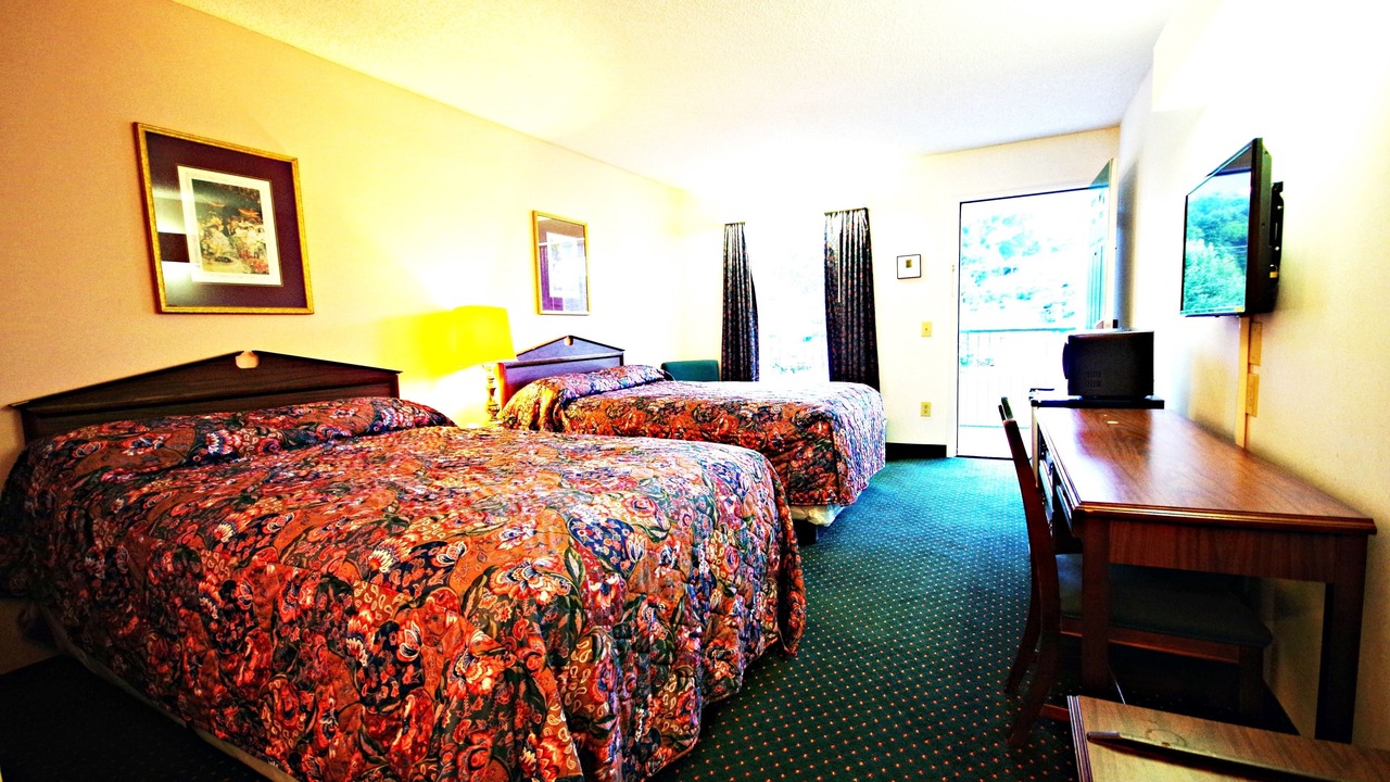 Photo of Bedroom in Lenoir