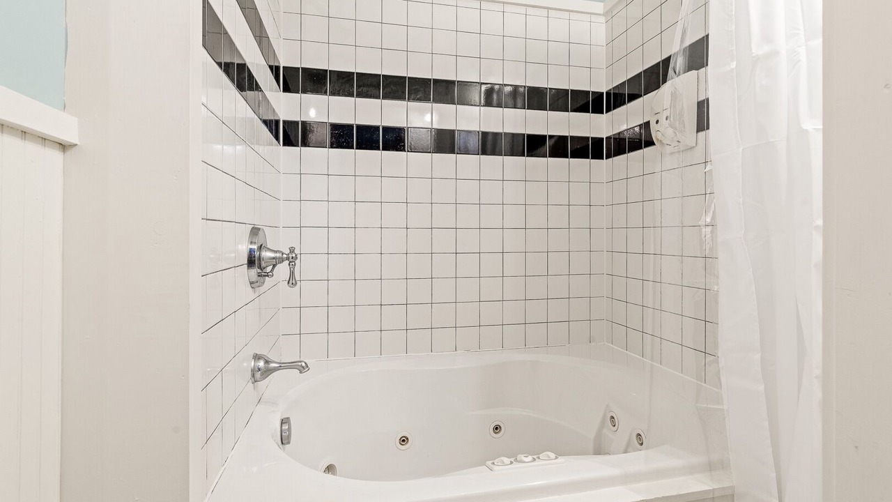Photo of Bathroom in Nags Head