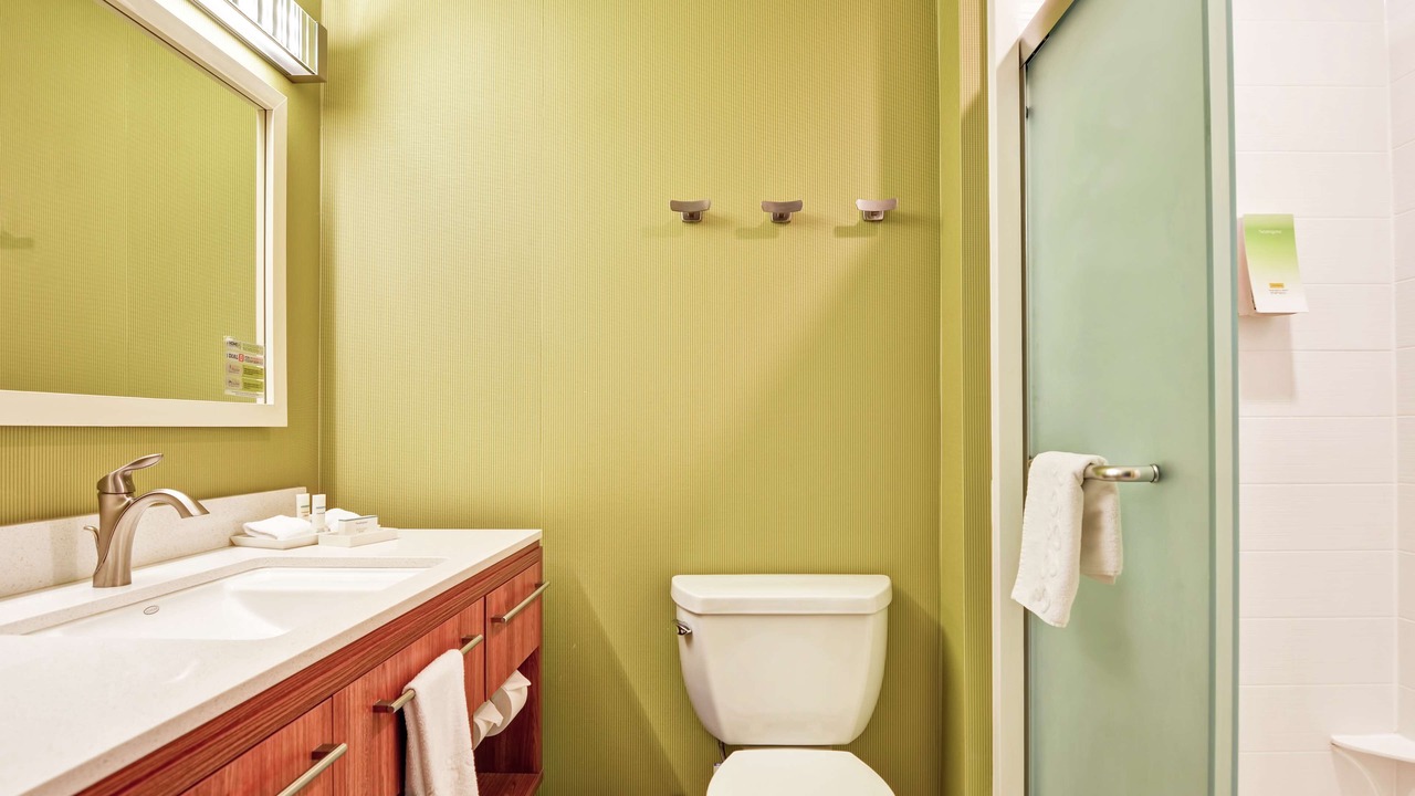 Photo of Bathroom in Executive Park