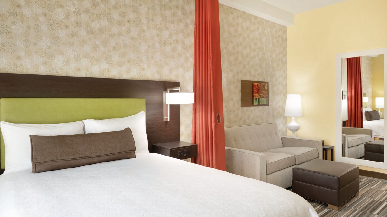 Photo of Bedroom in Executive Park