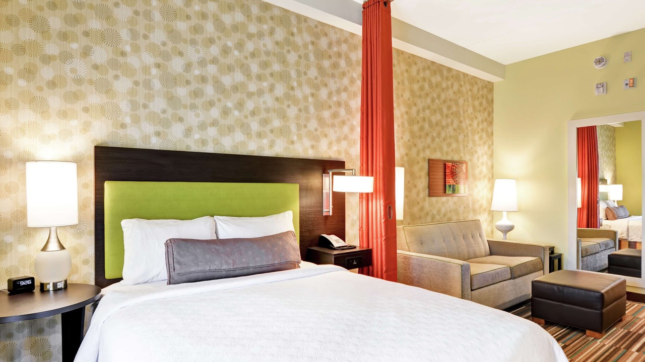 Photo of Bedroom in Executive Park