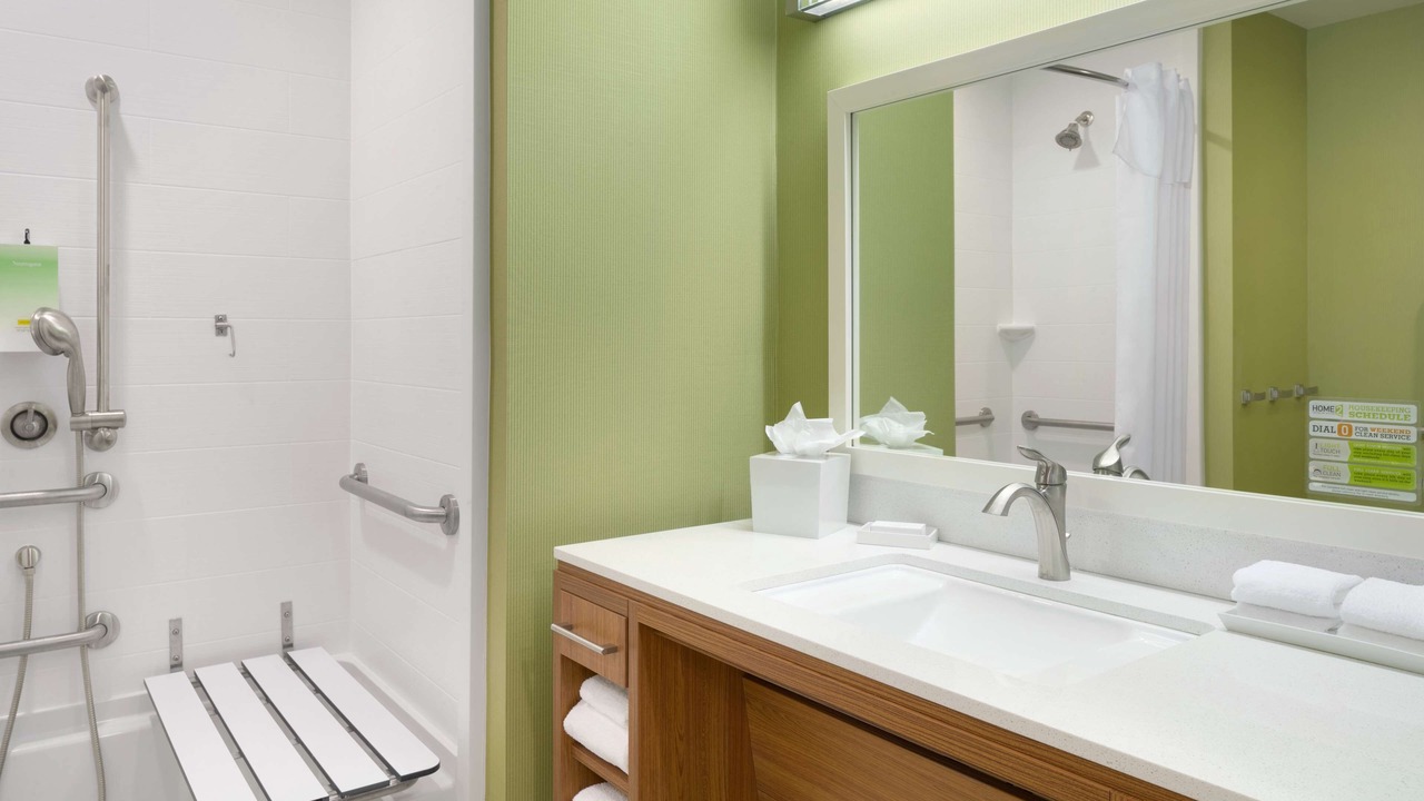 Photo of Bathroom in Executive Park