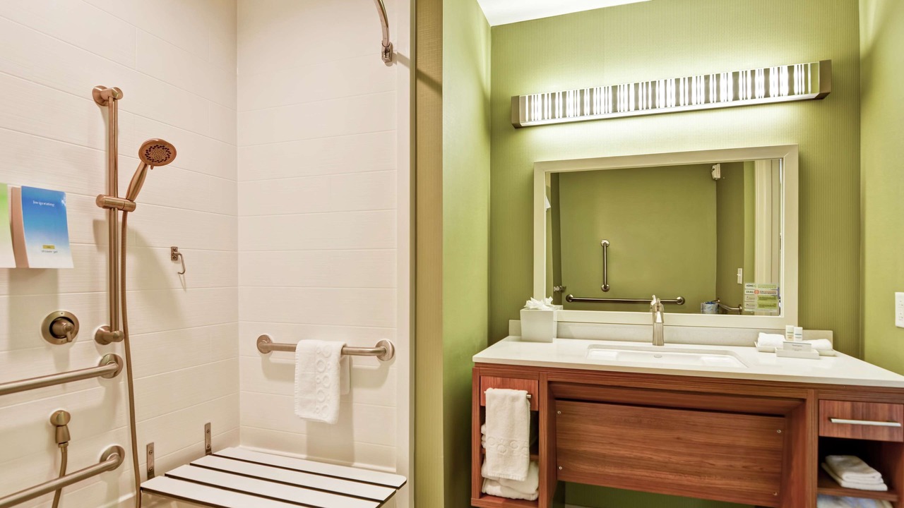 Photo of Bathroom in Executive Park