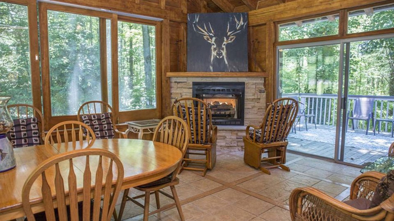 Photo of Livingroom in Sapphire
