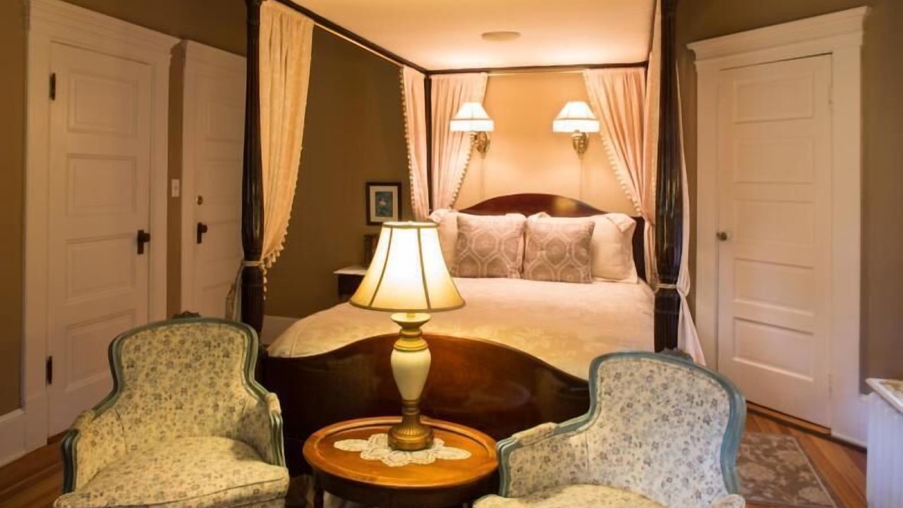 Photo of Bedroom in Historic Montford