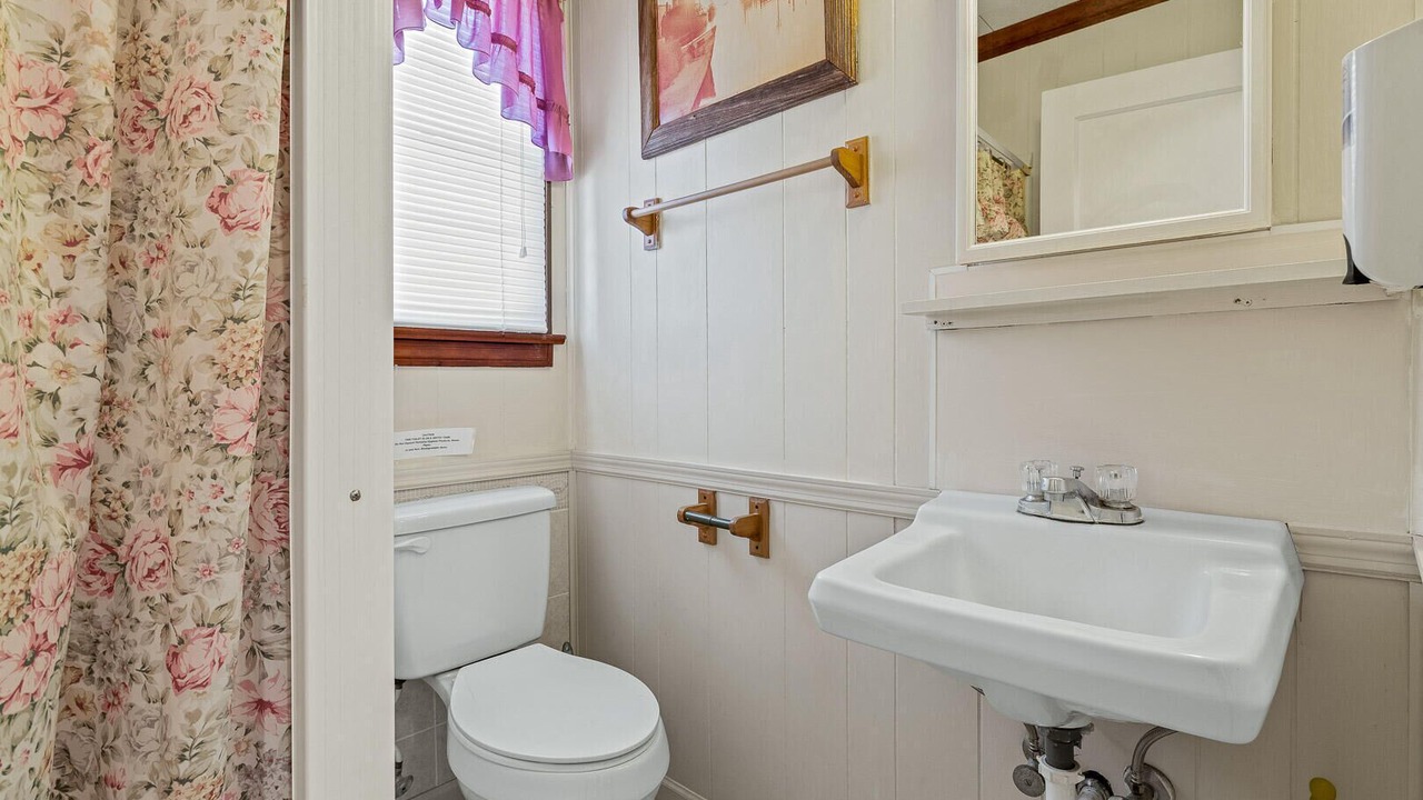 Photo of Bathroom in Nags Head