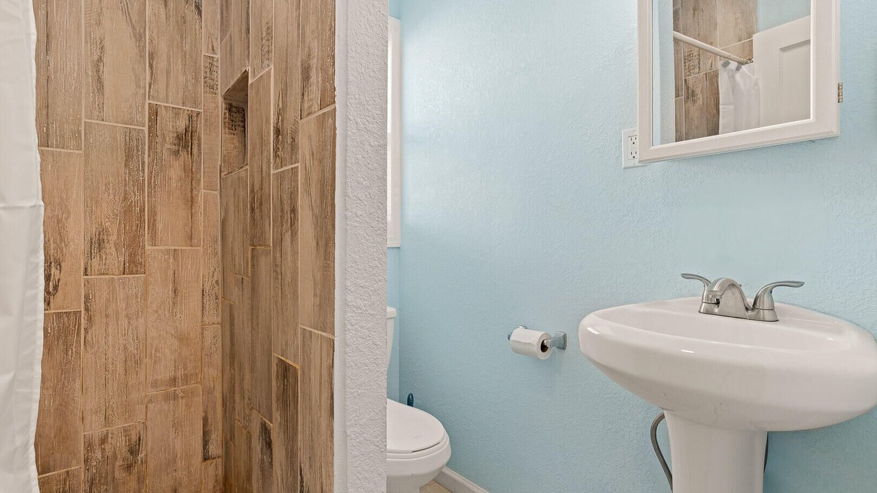 Photo of Bathroom in Nags Head