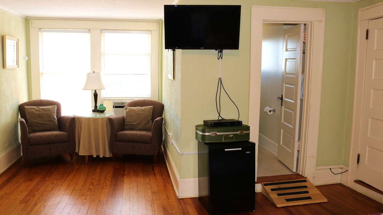 Photo of Bedroom in Laurel Park