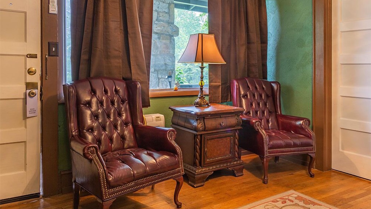 Photo of Bedroom in Laurel Park