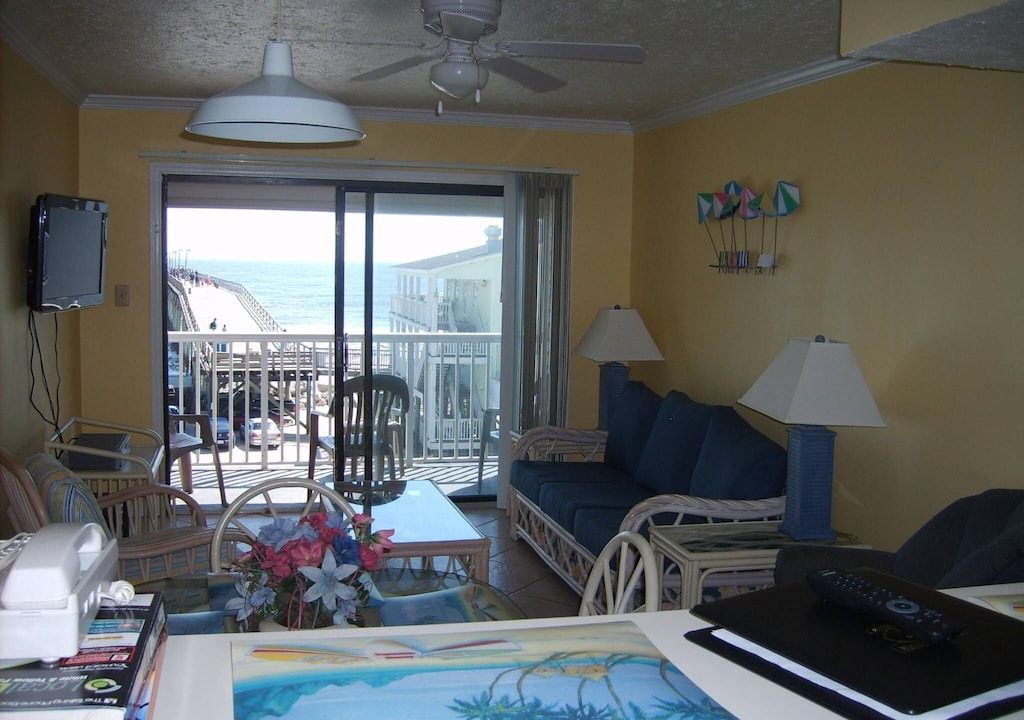 Photo of Livingroom in North Carolina Coast