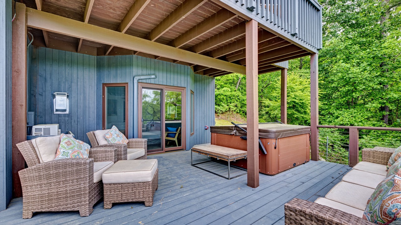 Photo of Patio Balcony in Sapphire