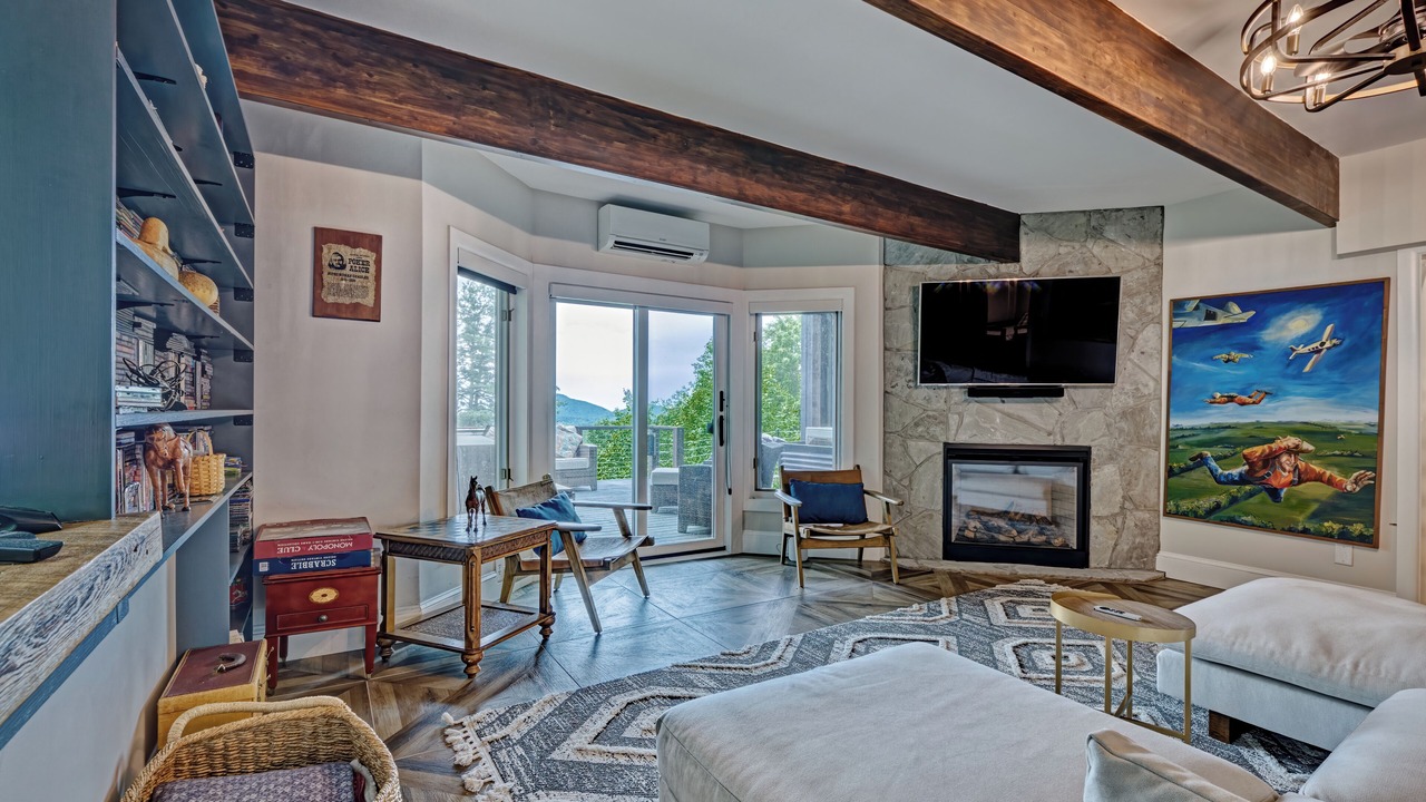 Photo of Livingroom in Sapphire