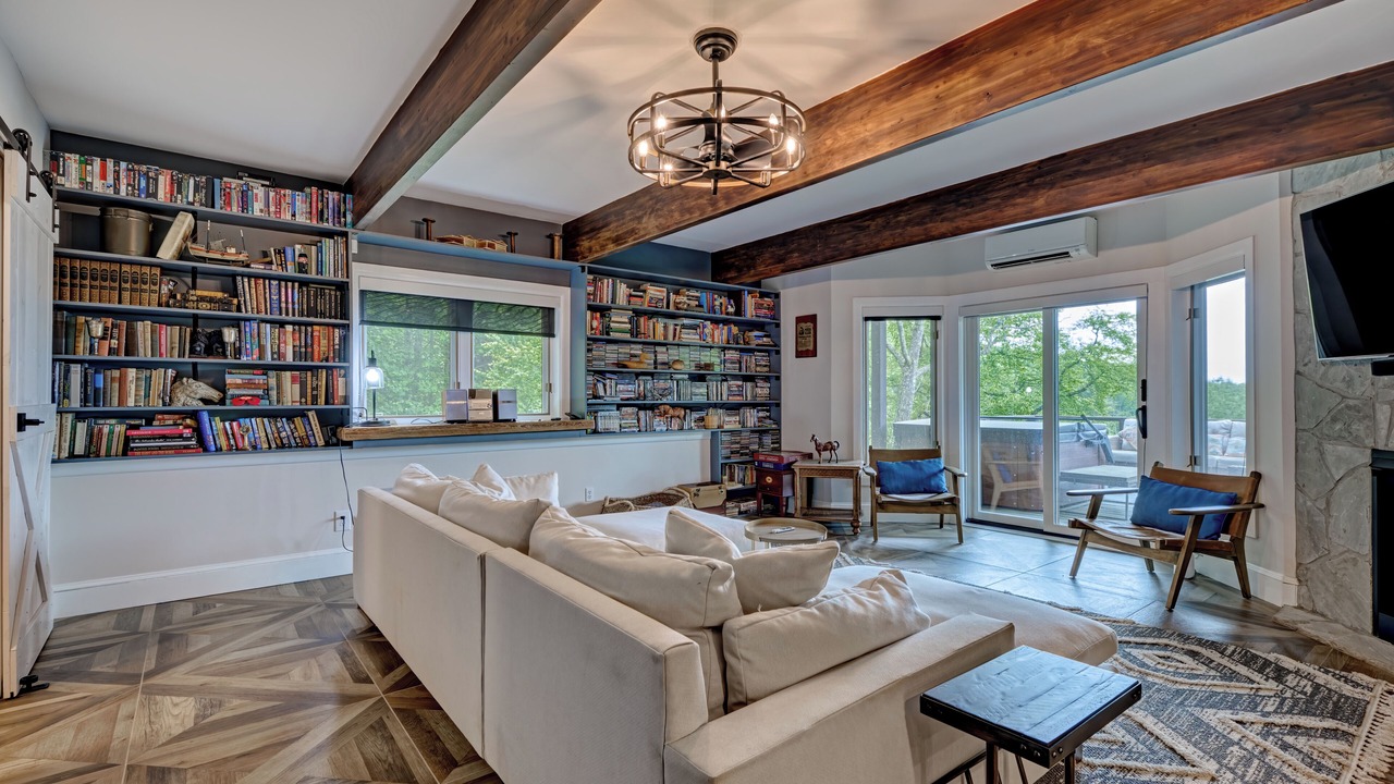 Photo of Livingroom in Sapphire