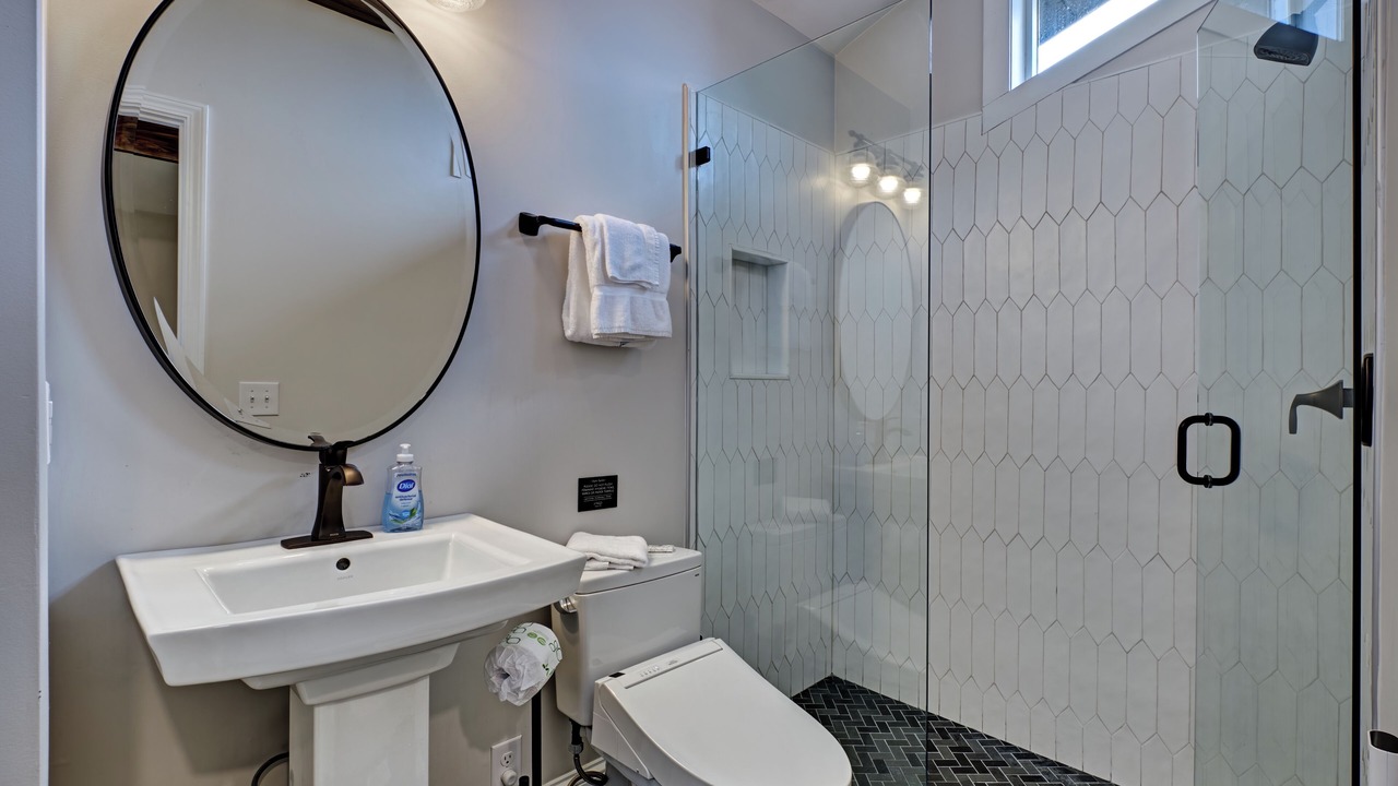 Photo of Bathroom in Sapphire