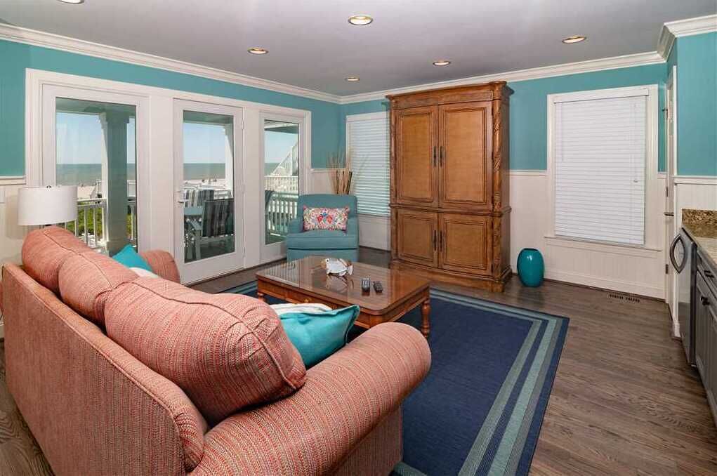 Photo of Livingroom in Holden Beach