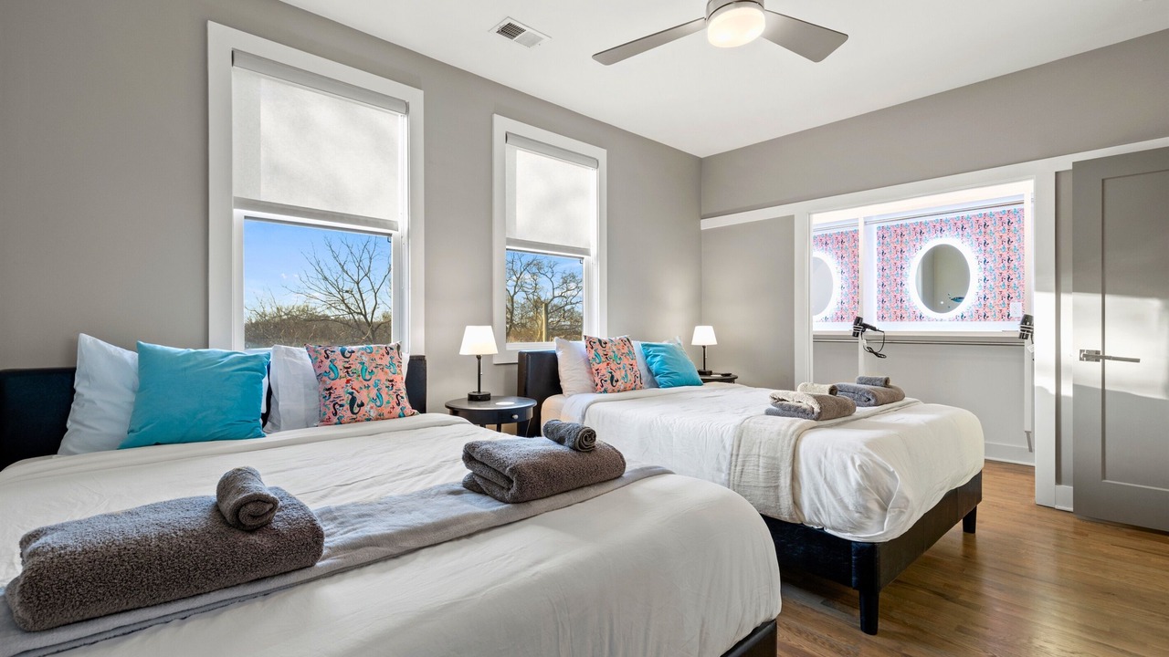 Photo of Bedroom in Hadley - Washington