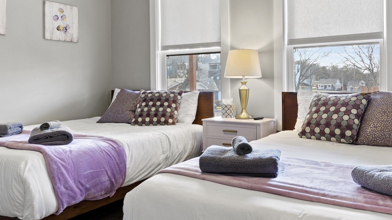 Photo of Bedroom in Hadley - Washington