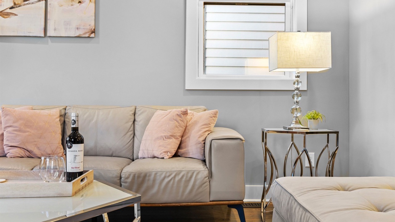 Photo of Livingroom in Hadley - Washington