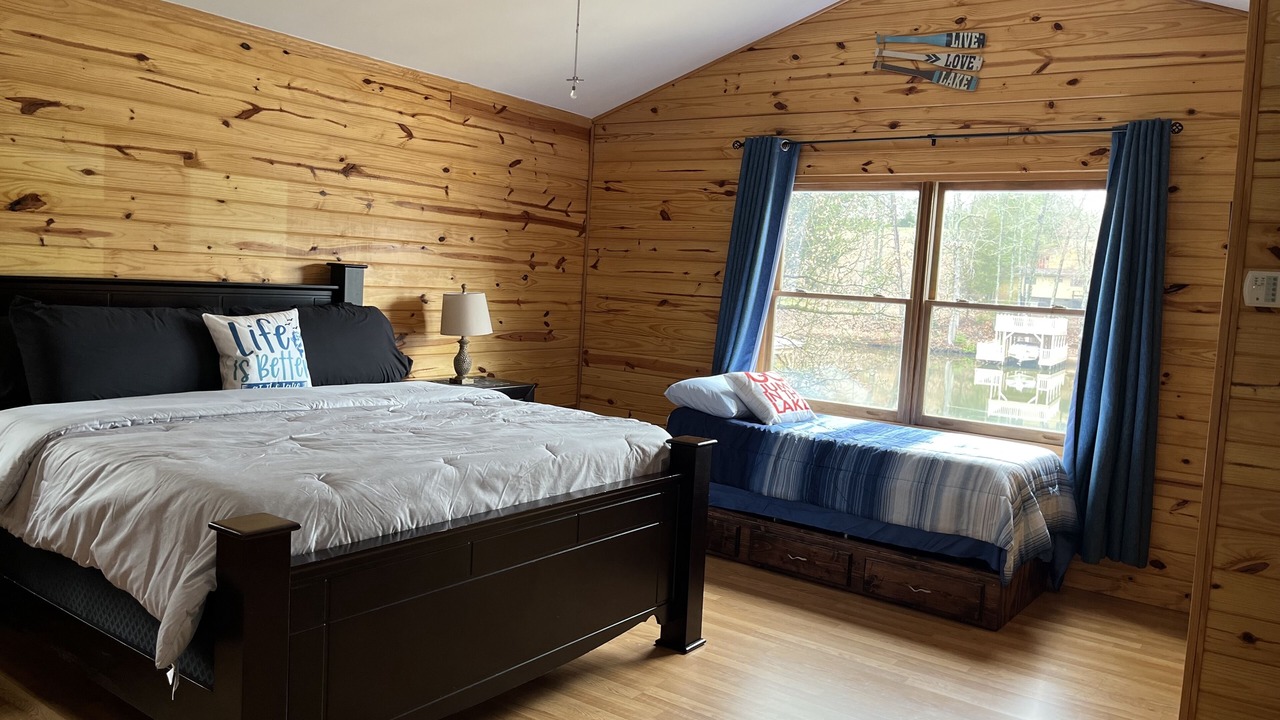 Photo of Bedroom in New London