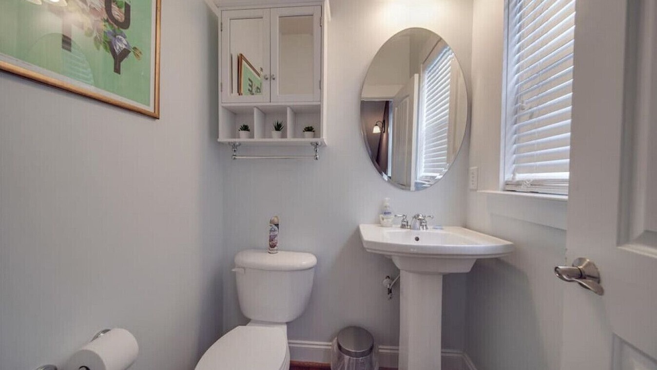Photo of Bathroom in Wesley Heights