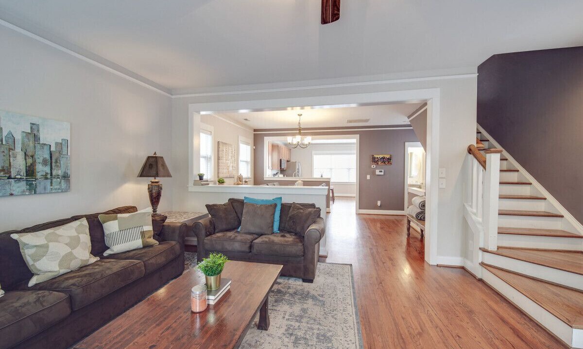 Photo of Livingroom in Wesley Heights