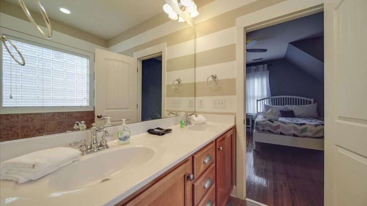 Photo of Bathroom in Wesley Heights