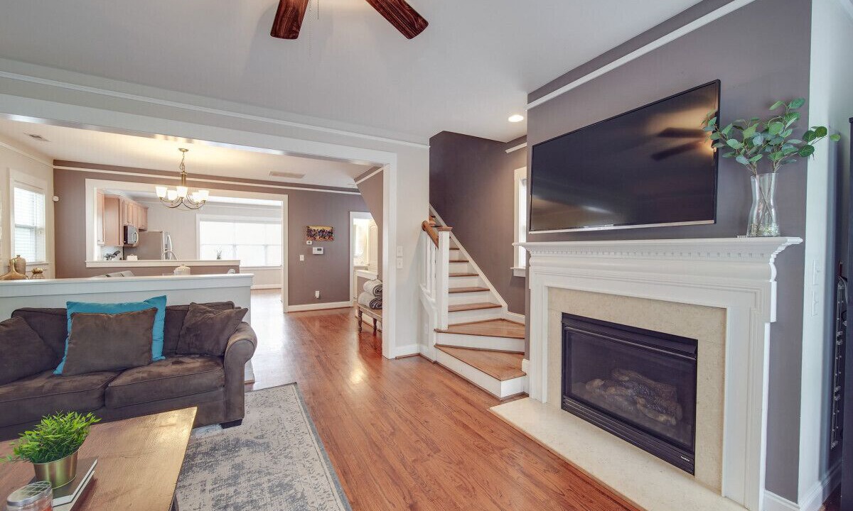 Photo of Livingroom in Wesley Heights