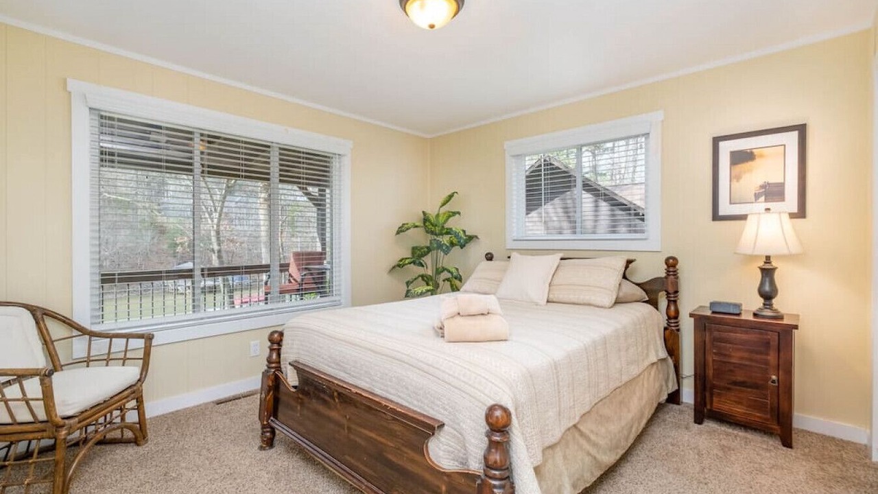Photo of Bedroom in Troutman