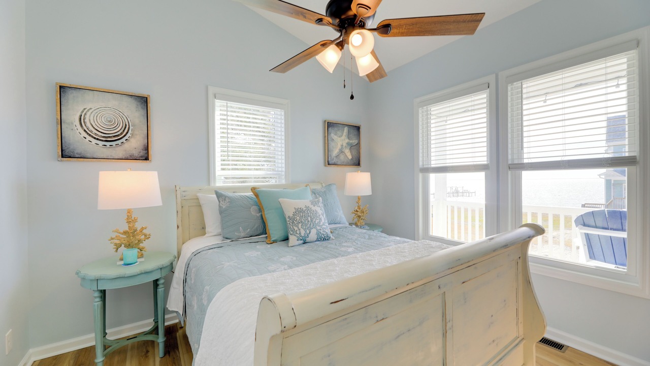 Photo of Bedroom in Harkers Island