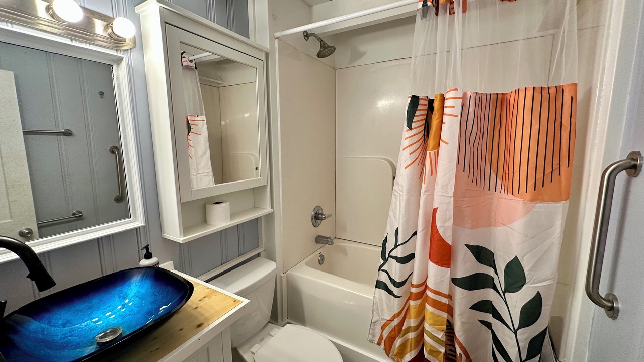Photo of Bathroom in Colington