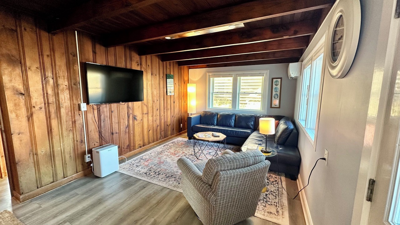 Photo of Livingroom in Colington