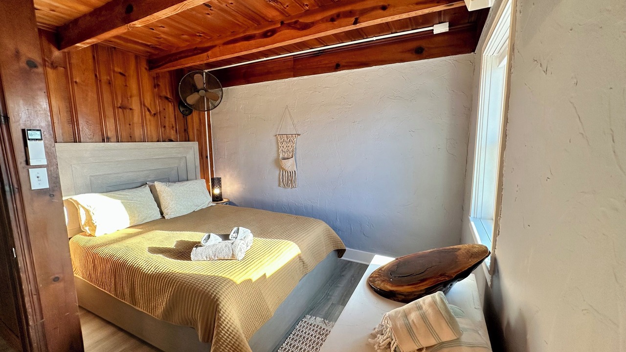 Photo of Bedroom in Colington