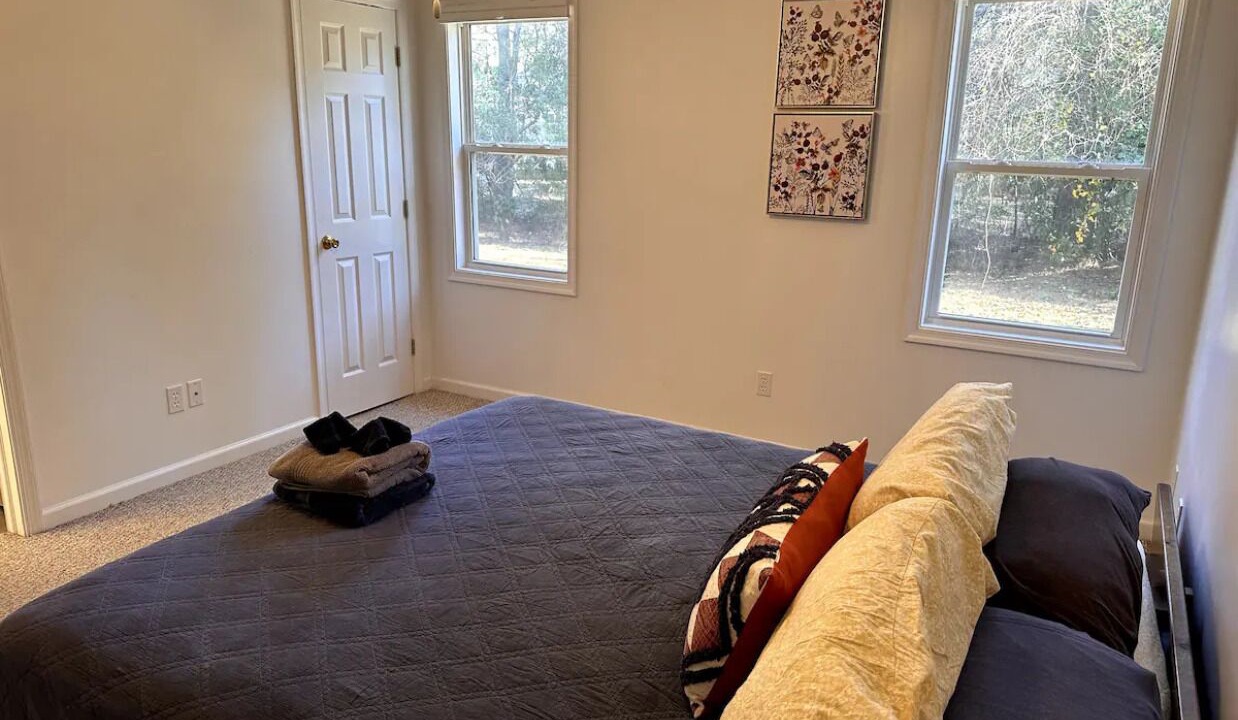 Photo of Bedroom in Manteo