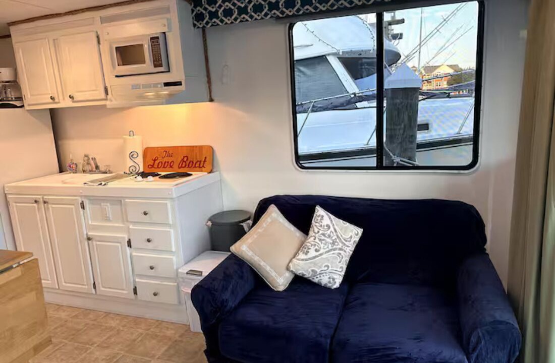 Photo of Livingroom in Manteo