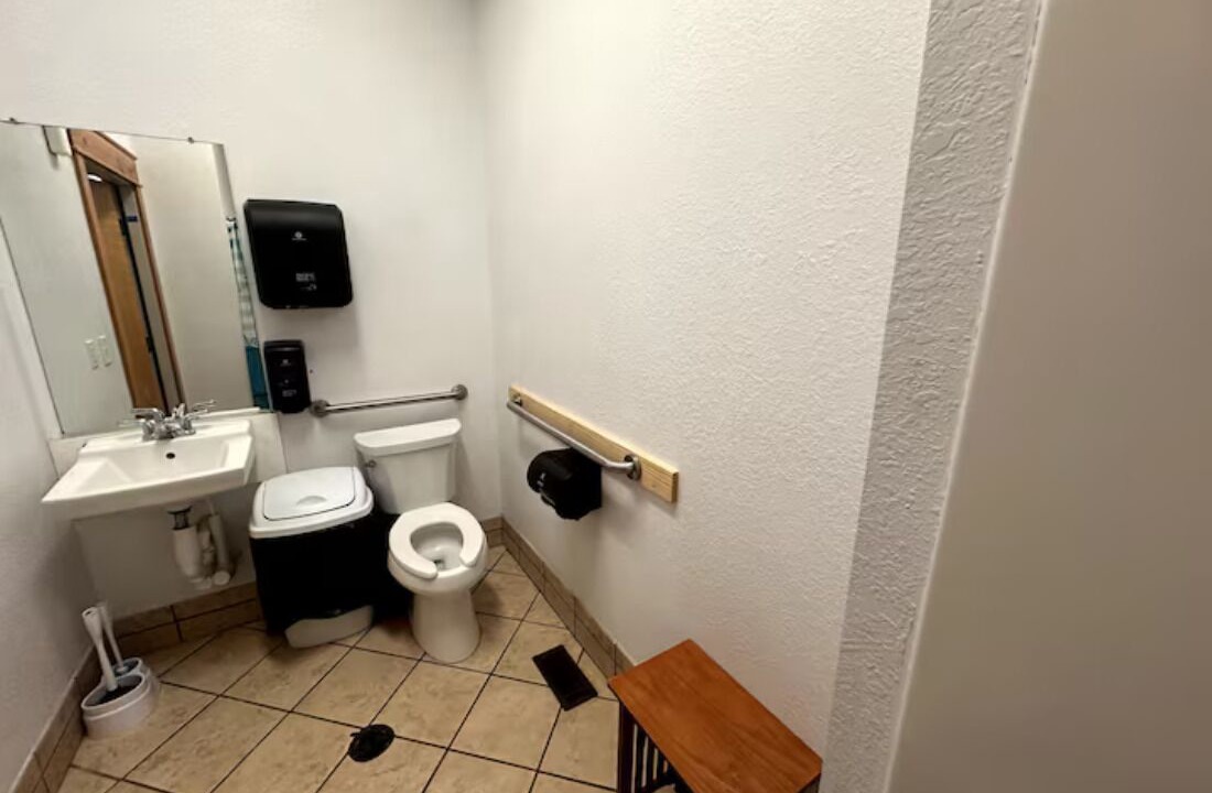 Photo of Bathroom in Manteo