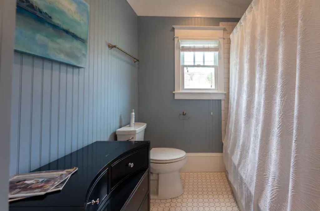 Photo of Bathroom in Manteo