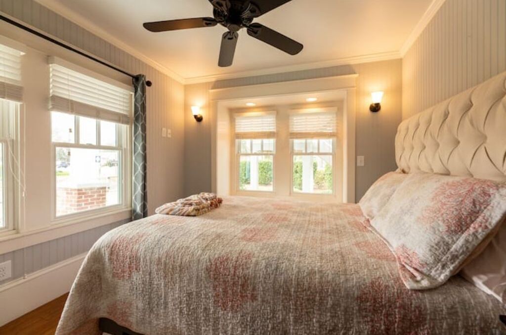 Photo of Bedroom in Manteo