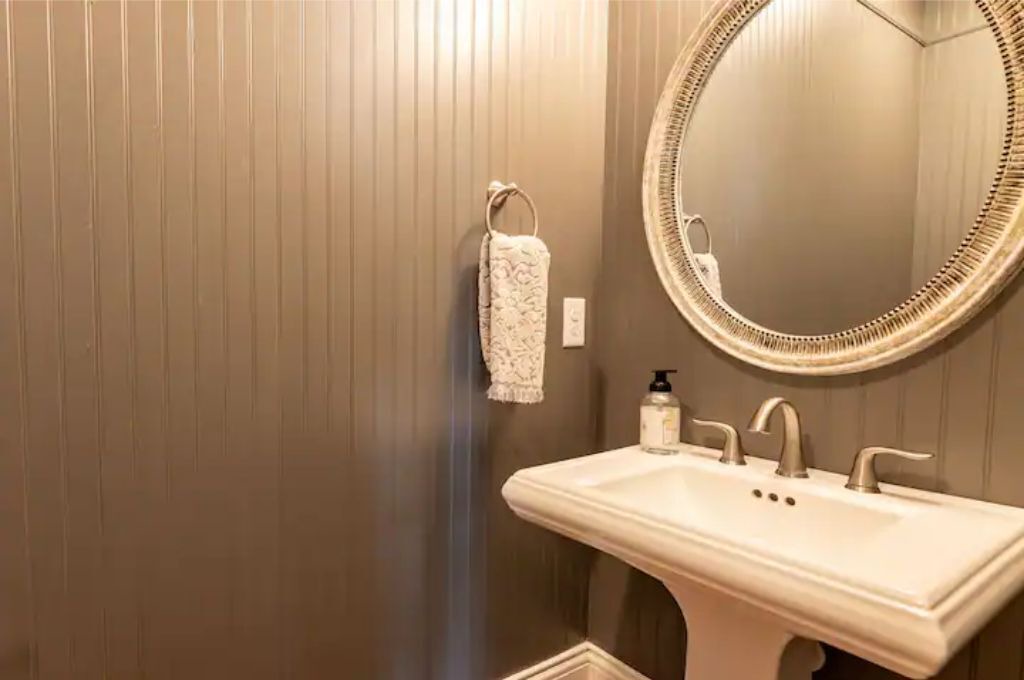 Photo of Bathroom in Manteo