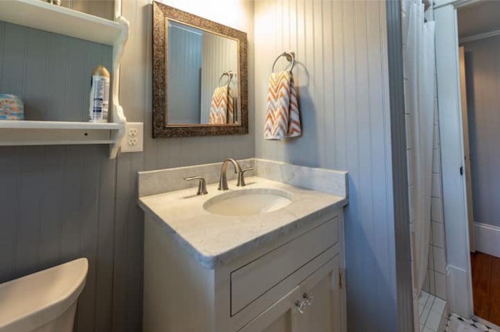 Photo of Bathroom in Manteo