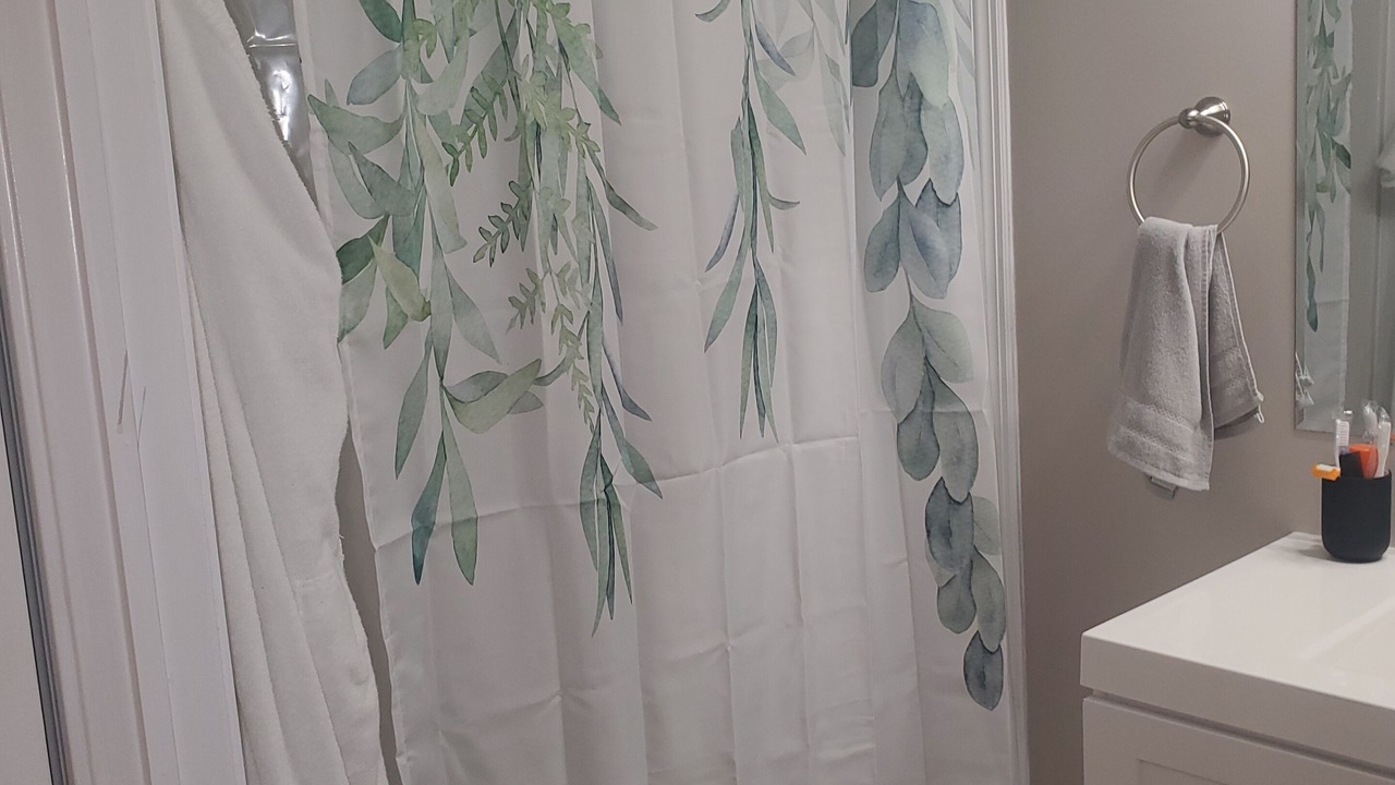 Photo of Bathroom in Piney Green